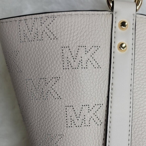 🎀 Michael Kors 3 SET Matching Shoulder Bag Tote Handbag Wallet Charm Pom NWT - Picture 7 of 14